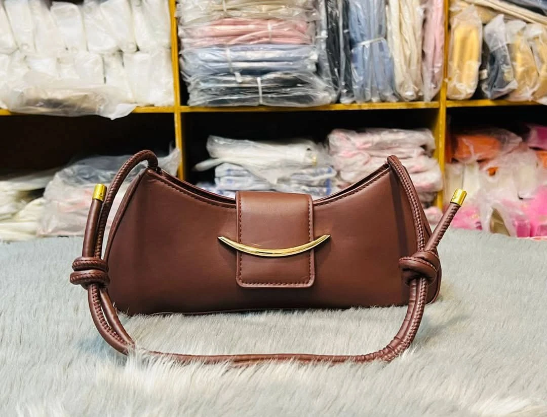 মেয়েদের ব্যাগ